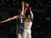 开云体育app-包含米切尔高效砍下33分，爵士大胜篮网的词条