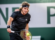 开云APP-包含法国网球队横扫世界网球队，西西帕斯惊艳世界的词条