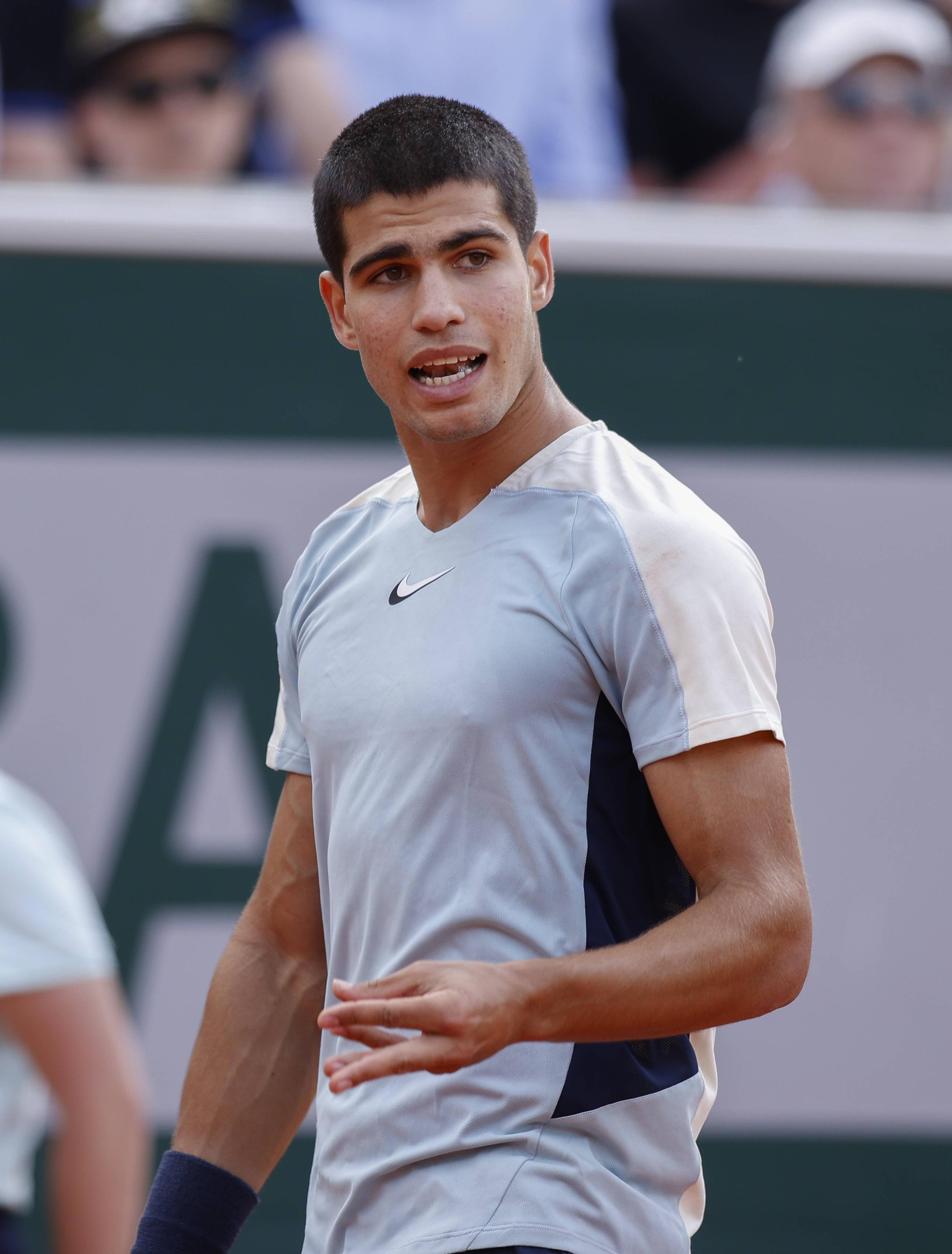 世界网球队强势法国网球队，阿尔卡拉斯送出助攻的简单介绍