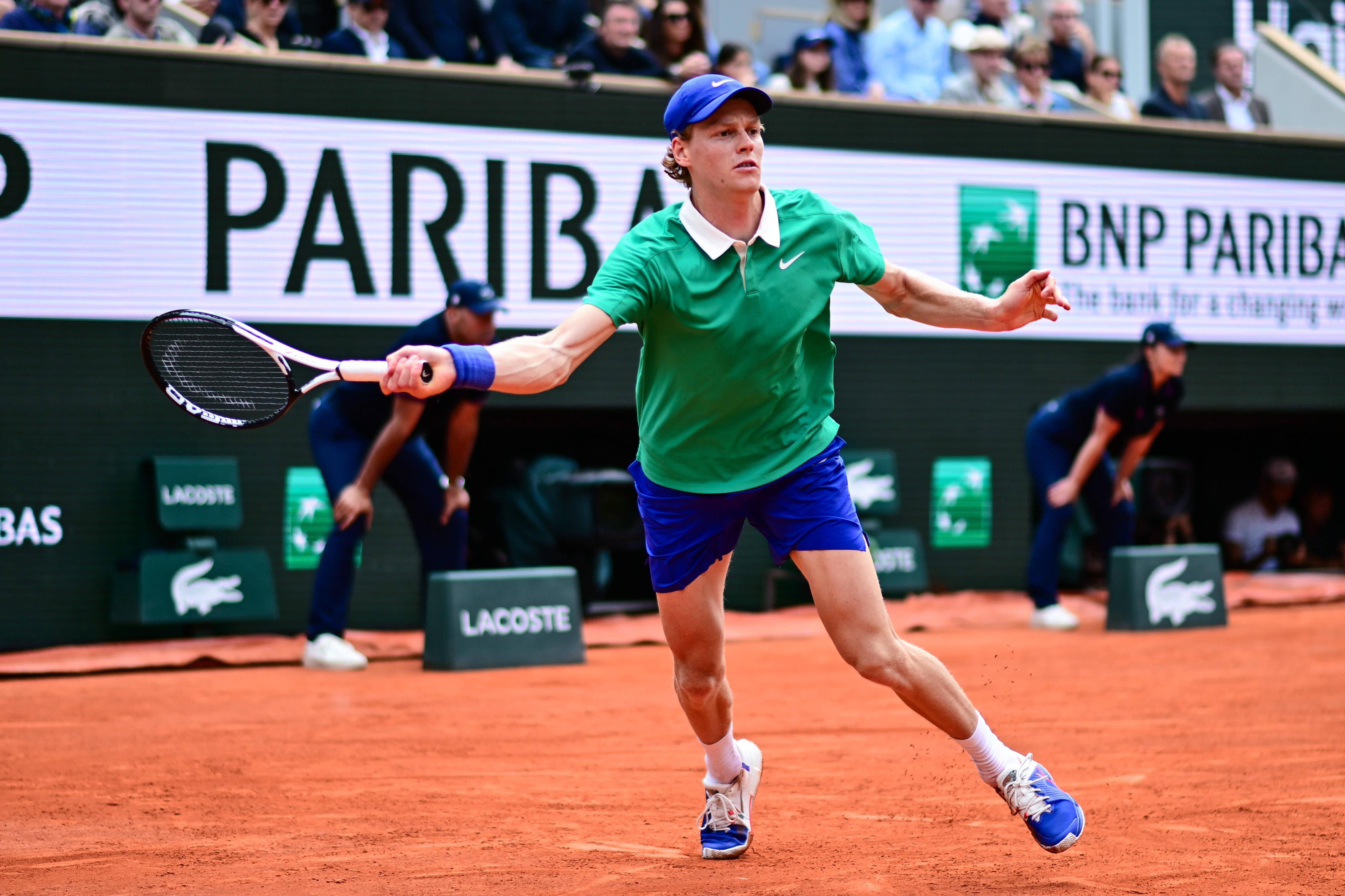 美国网球队险胜德国网球队，阿尔卡拉斯统治全场