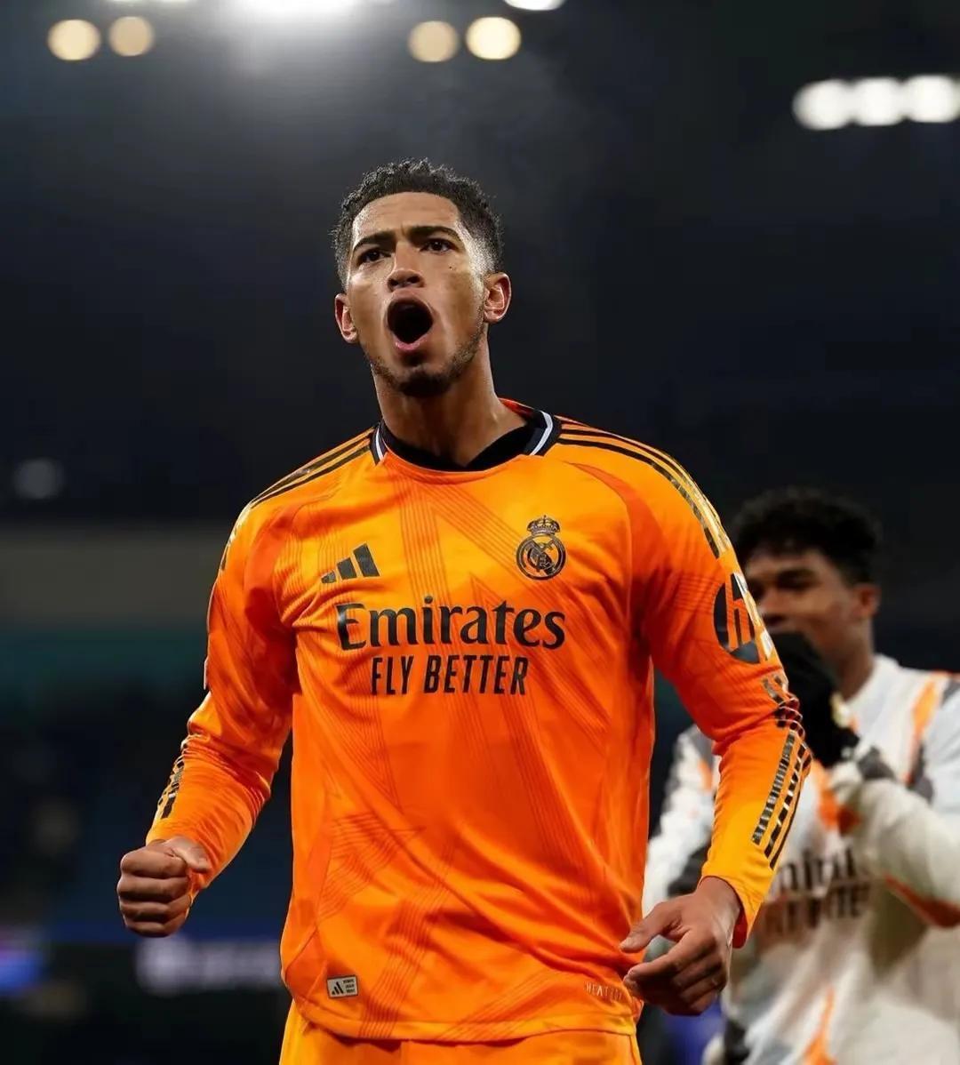 皇马逆转曼联,格纳布里制霸全场 皇马逆转曼联,格纳布里制霸全场