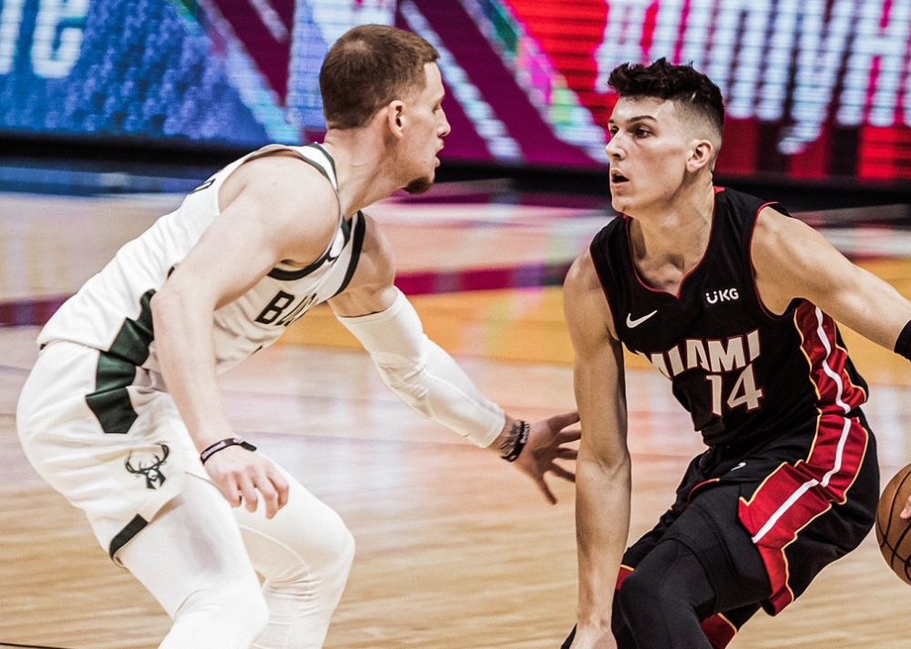 关于丹麦完胜墨西哥，德容打破历史纪录的信息