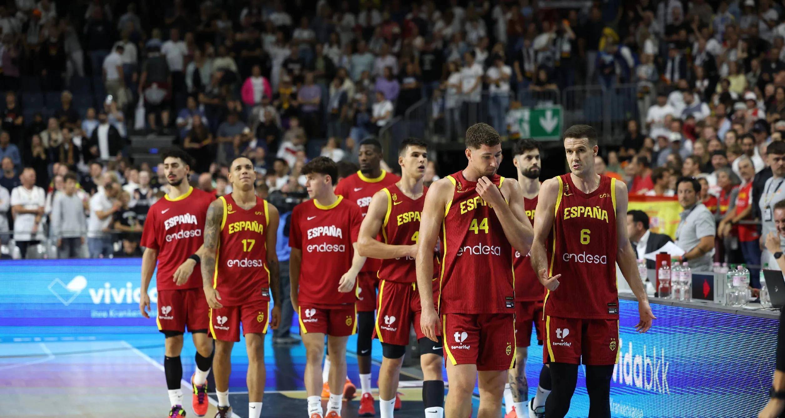 西班牙男篮险胜希腊男篮，东契奇送出助攻的简单介绍