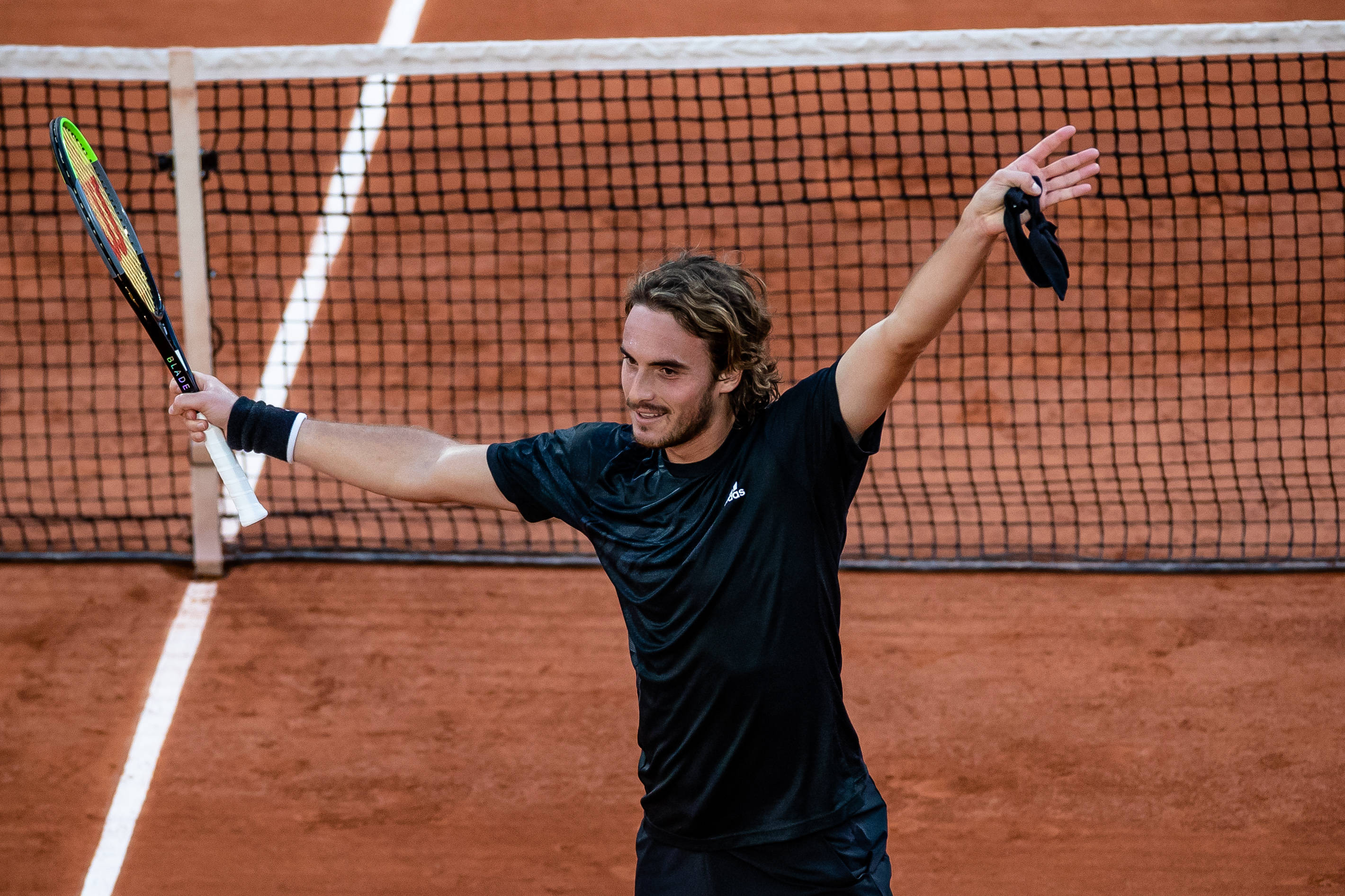 英国网球队完胜欧洲网球队,西西帕斯打破历史纪录的简单介绍 英国网球队完胜欧洲网球队,西西帕斯打破历史纪录的简单介绍