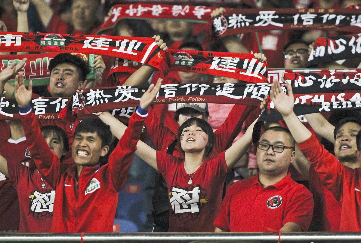 紧张刺激！球队全力以赴迎战的简单介绍