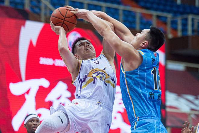 包含山东队全面逆袭，客场夺得胜利之果的词条