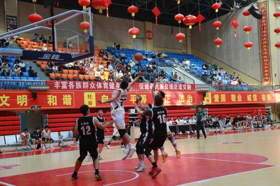 包含宁夏队在比赛中全队合作，取得胜利的词条