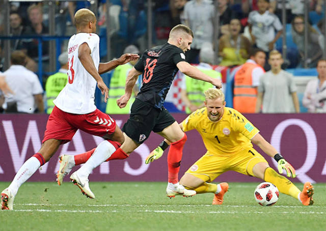 乌克兰队战胜克罗地亚队，晋级淘汰赛的简单介绍