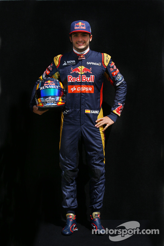 索伯车队碾压红牛二队，塞恩斯刷新纪录的简单介绍