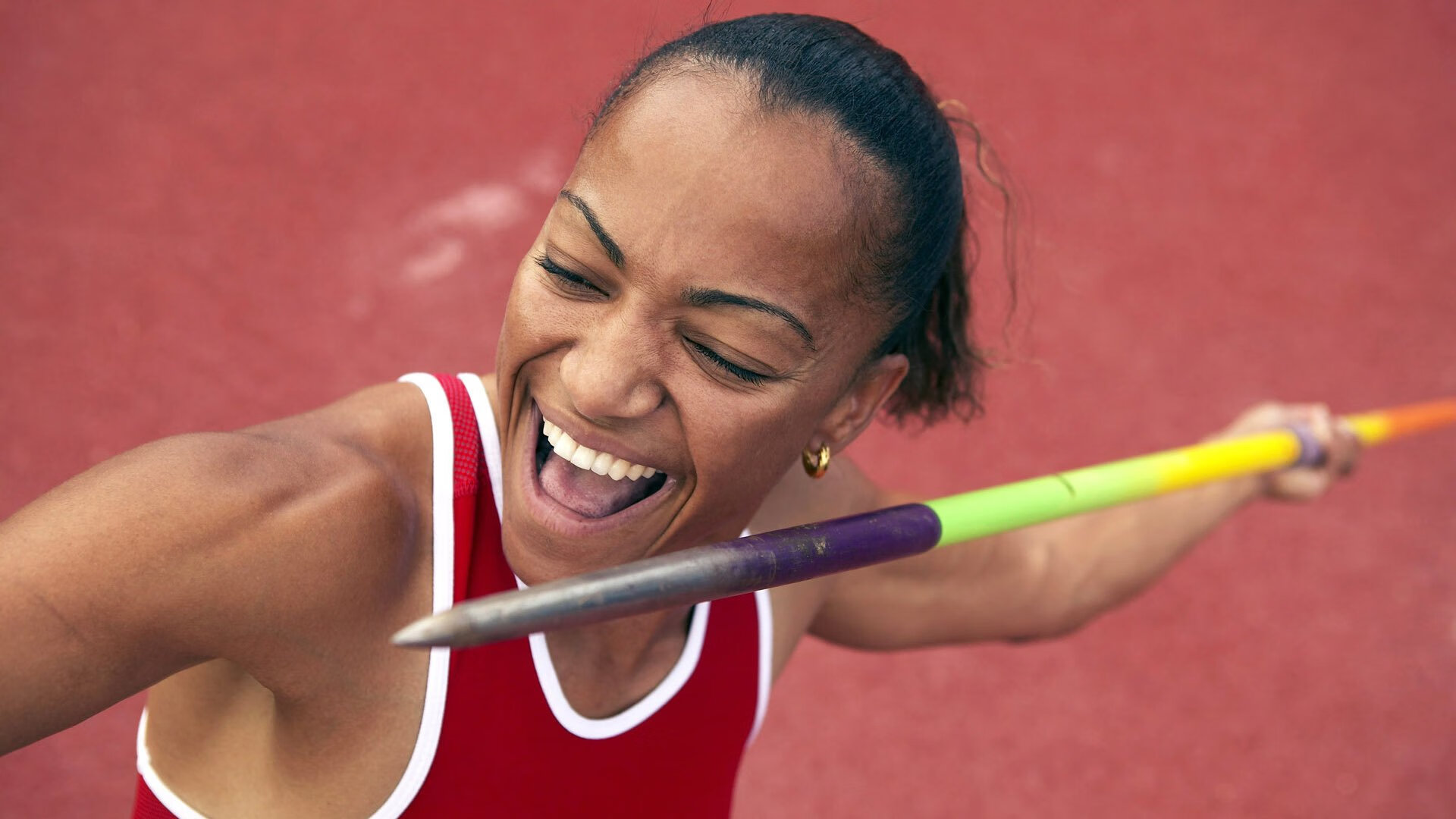 非洲雄狮的逆袭,迪巴拉闪耀之夜,喀麦隆式奇迹如何让皇马俯首