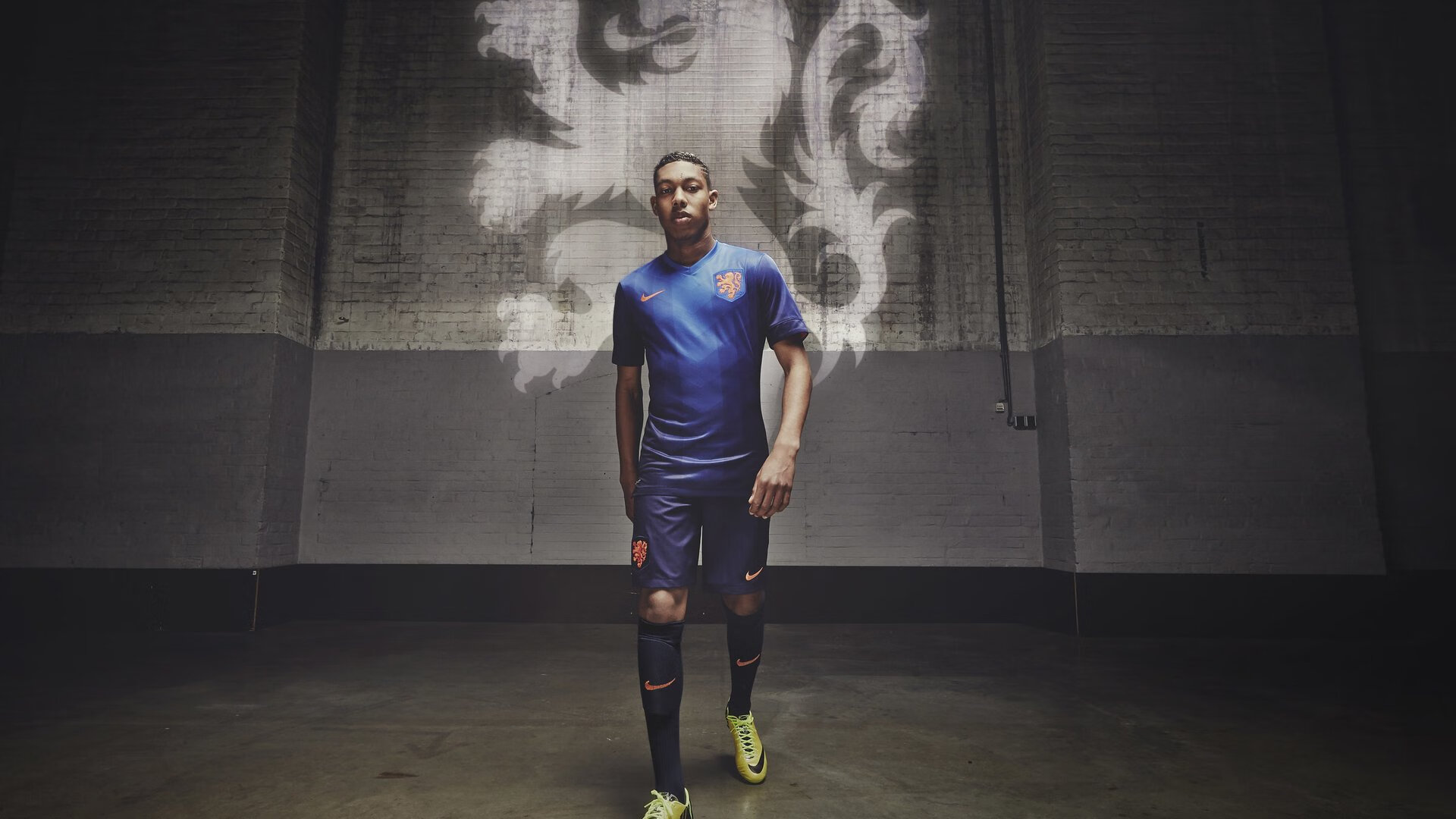 牙买加节奏掌控皇家社会,F1街道赛的颠覆性焦点战